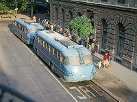 Berislavićeva ulica 1965. godine, autobusi za prijevoz putnika na aerodrom Pleso (Foto Ž. Krčadinac)